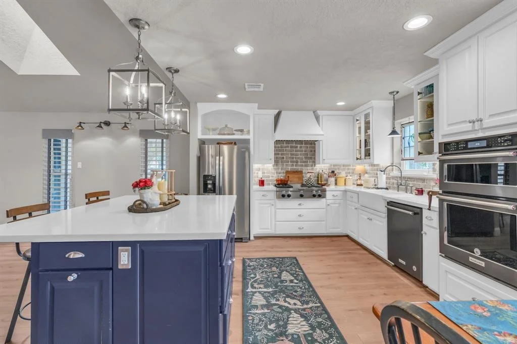 Photo of 302 Shady Glen Lane