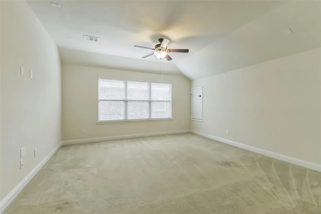 Photo of 15 Waterfall Way