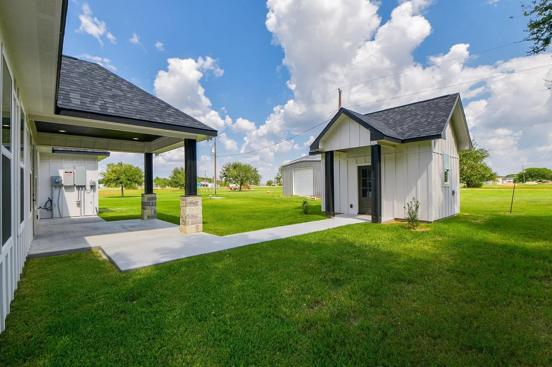 Photo of 595 Buckskin Drive
