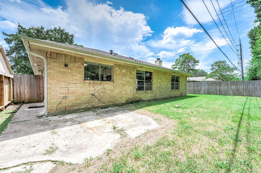 Photo of 6031 Crooked Post Road