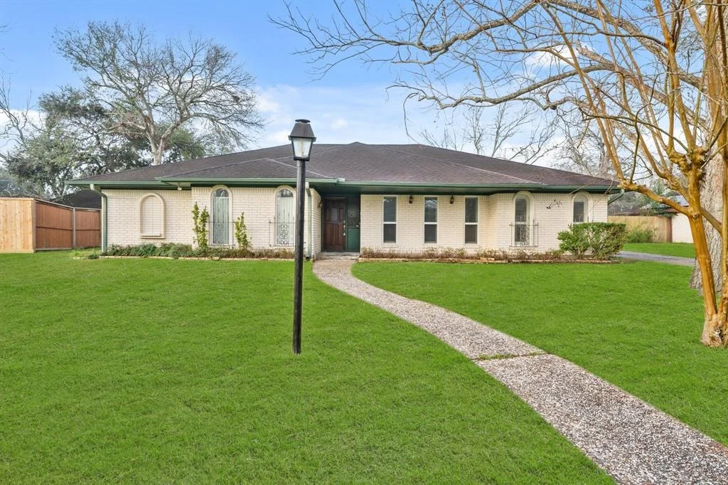 Photo of 706 Quaker Drive