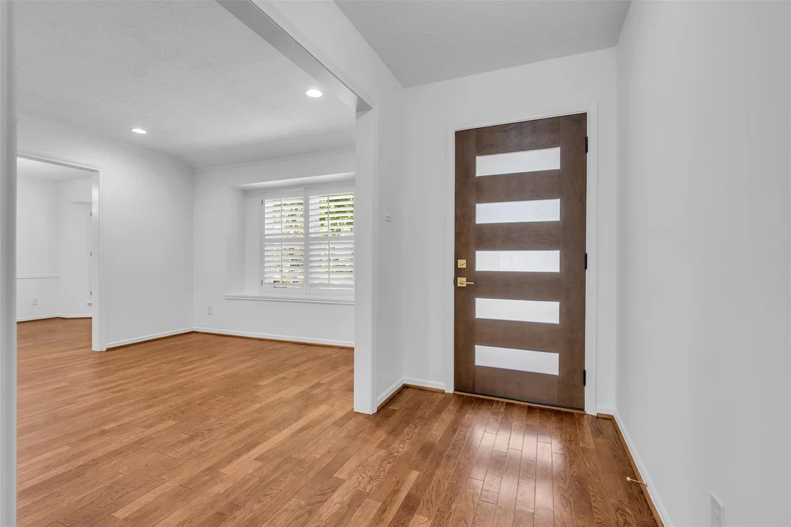 Photo of 947 Thornton Road