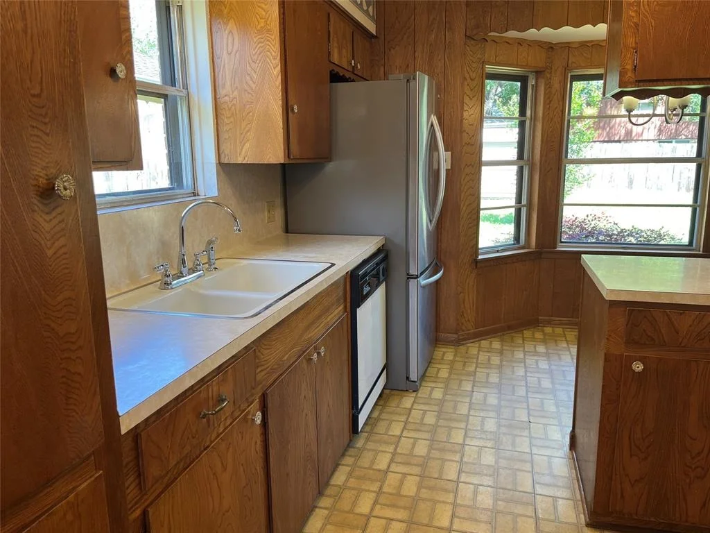 Photo of 1711 Blackburn Drive