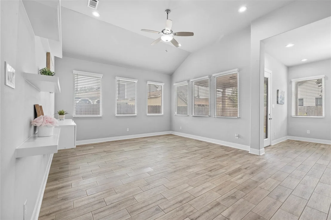 Photo of 8938 Intervale Street