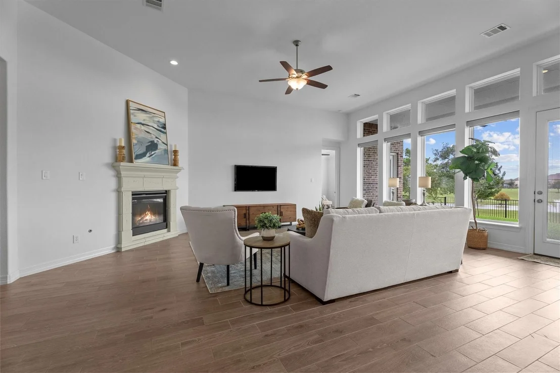 Photo of 7335 Laguna Lake Drive