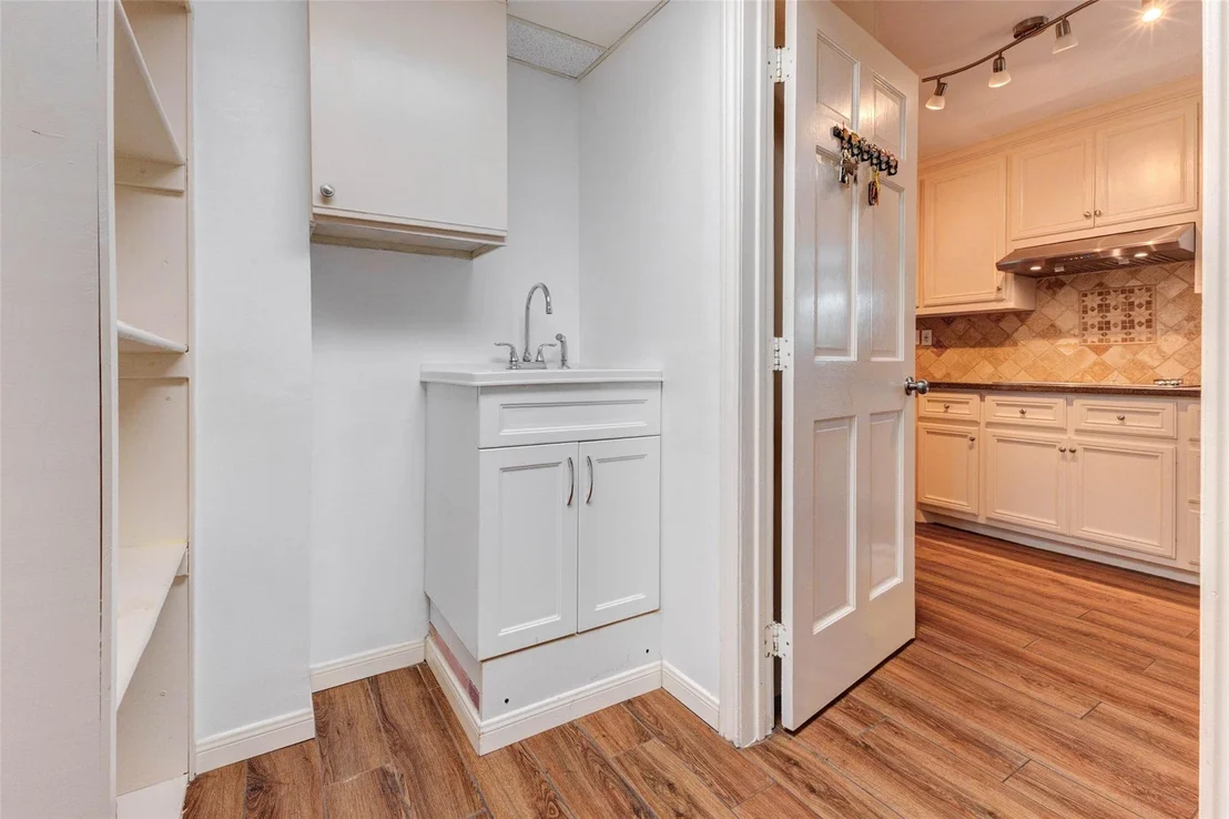 Photo of 11418 Cedarwood Drive