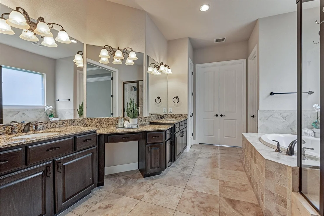 Photo of 25 Red Moon Place