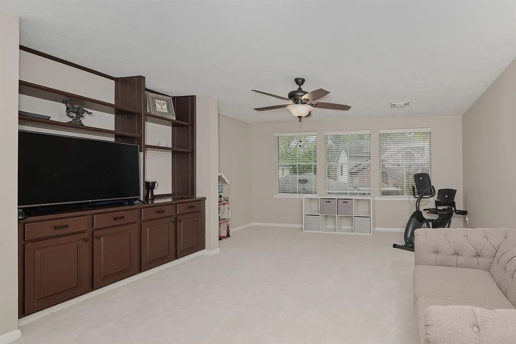Photo of 19 Crested Point Place