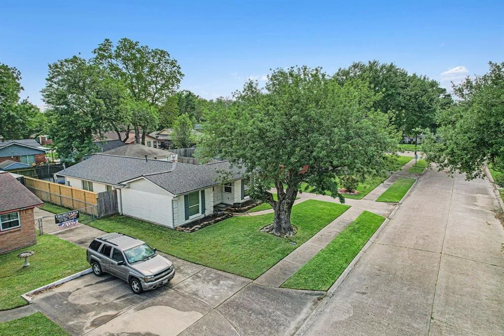 Photo of 1109 Helen Drive
