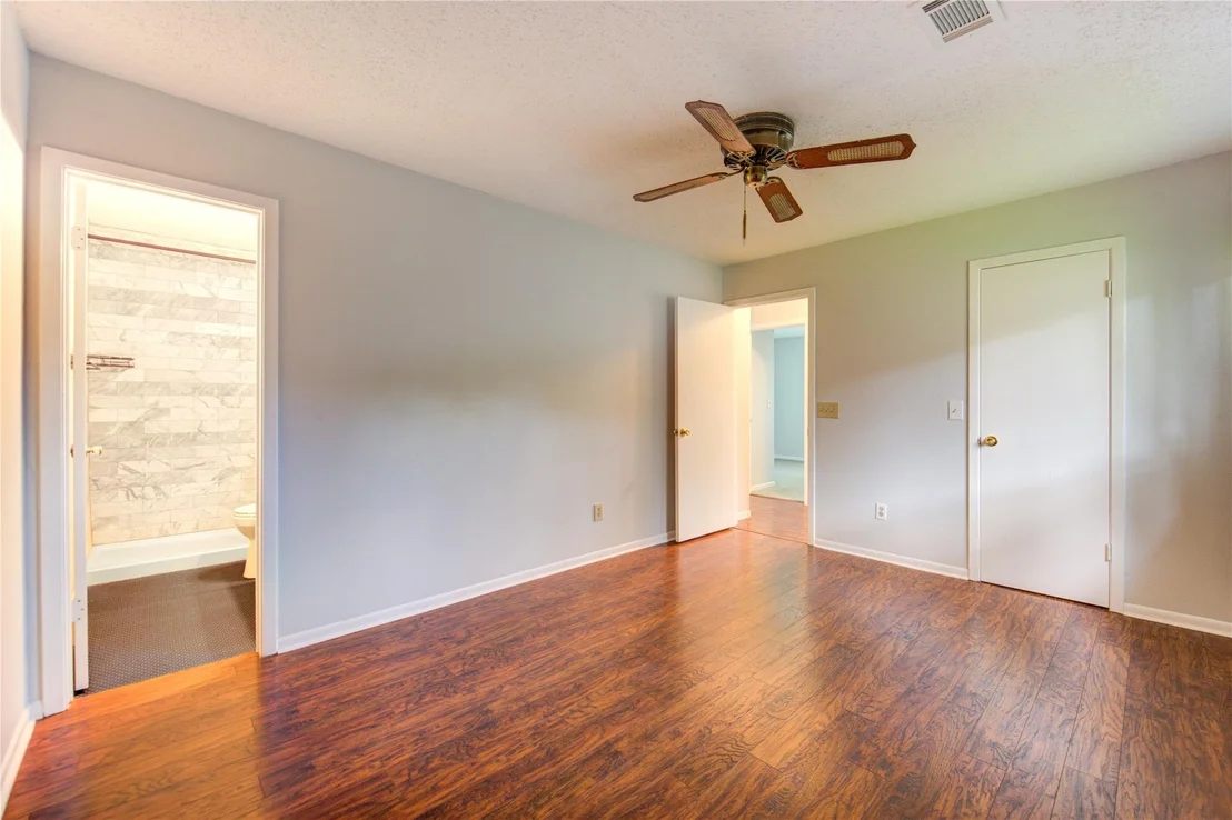 Photo of 19407 Glenway Falls Drive