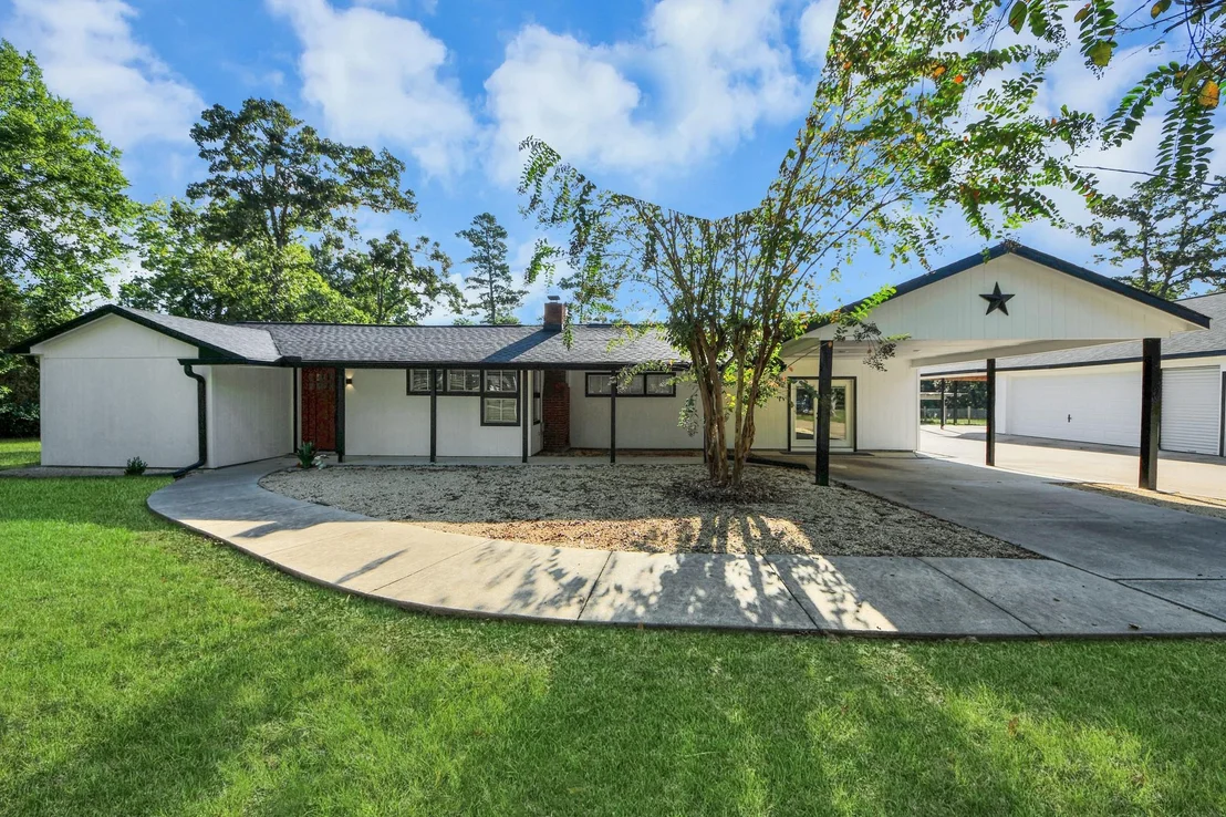 Photo of 26032 Pine Oak Drive