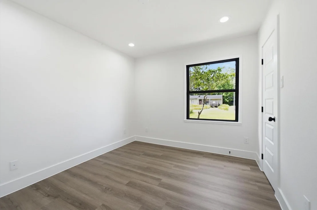 Photo of 5123 Willow Glen Drive