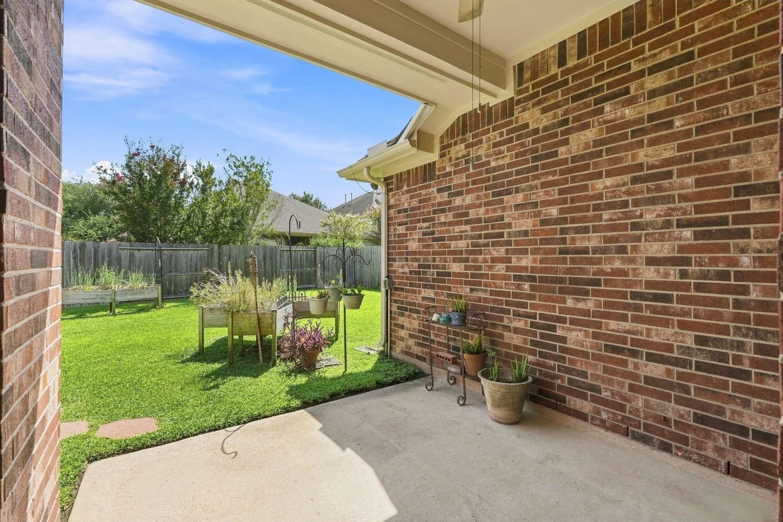 Photo of 6127 Merry Pine Court