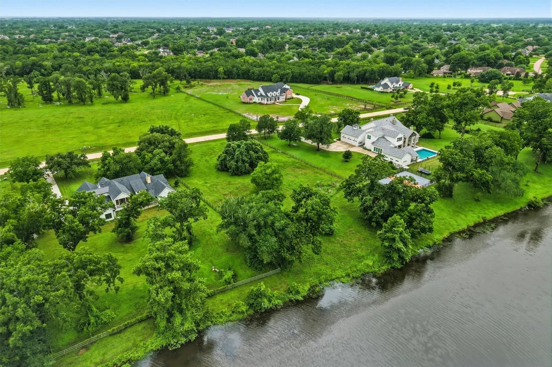 Photo of 30803 Riverlake Road