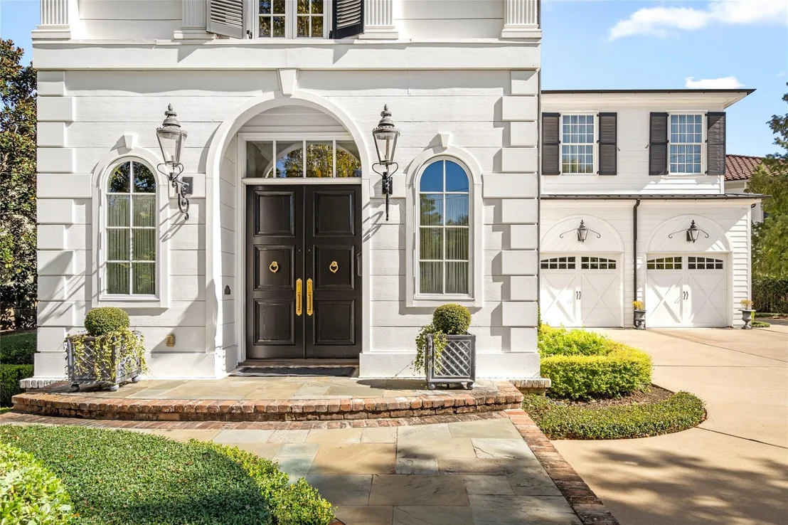 Photo of 6024 Memorial Drive