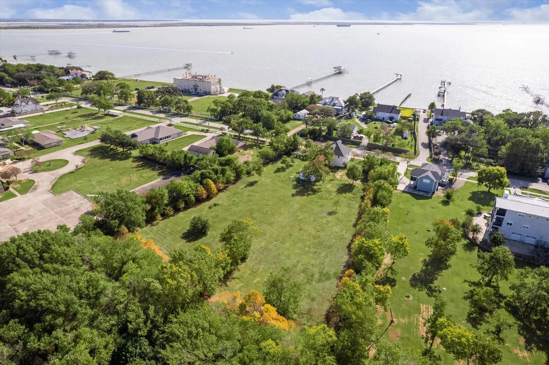 Photo of 618 Bayridge Road