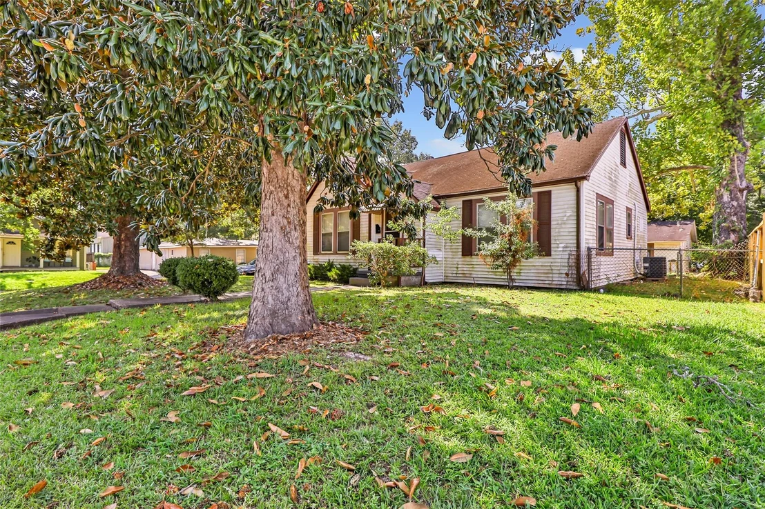 Photo of 2422 Centennial Street