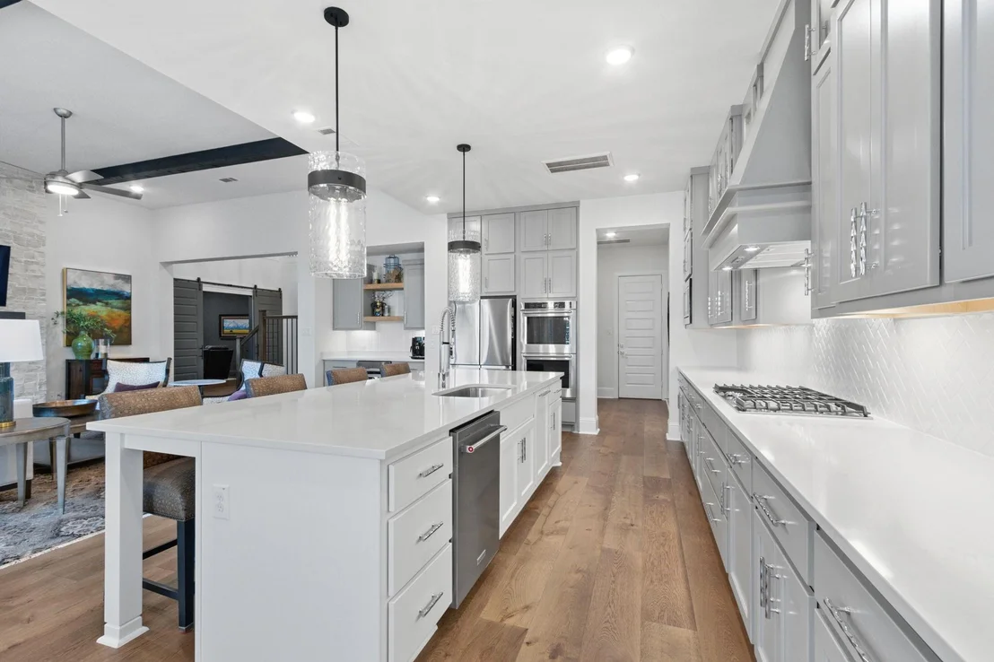 Photo of 902 Falcon Hollow Lane