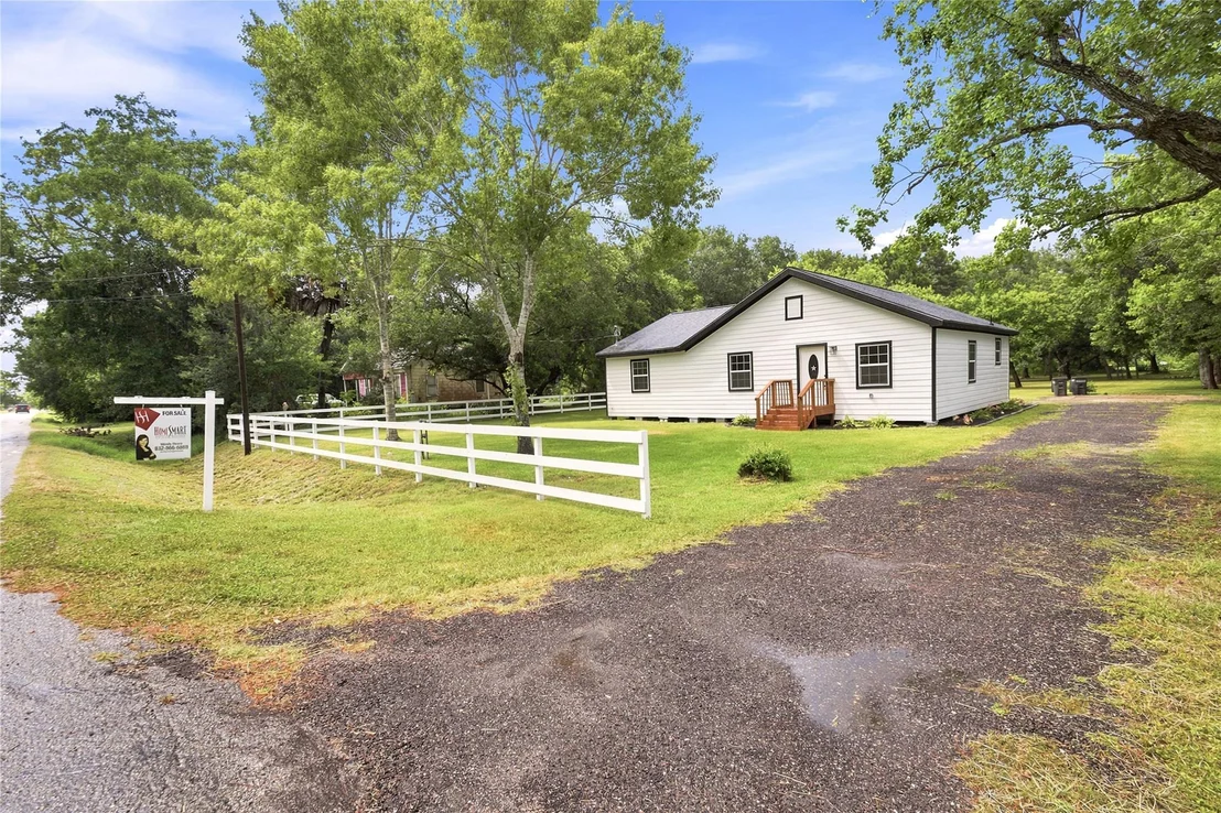 Photo of 8414 Schiro Road