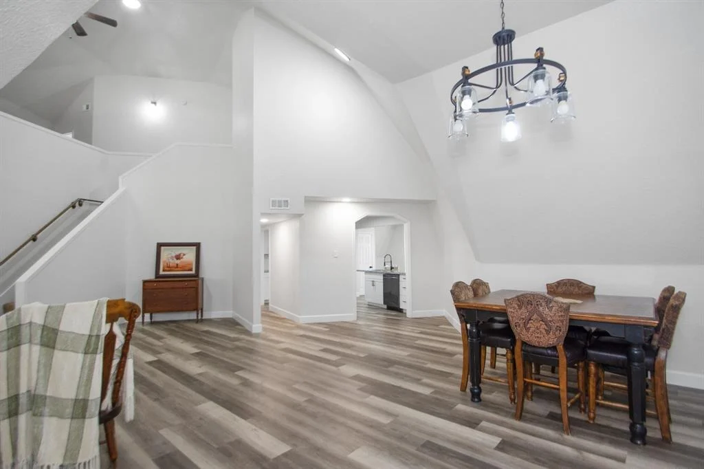Photo of 907 Longhorn Trail