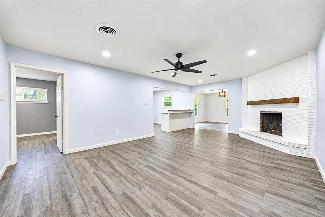 Photo of 910 Cedar Lane