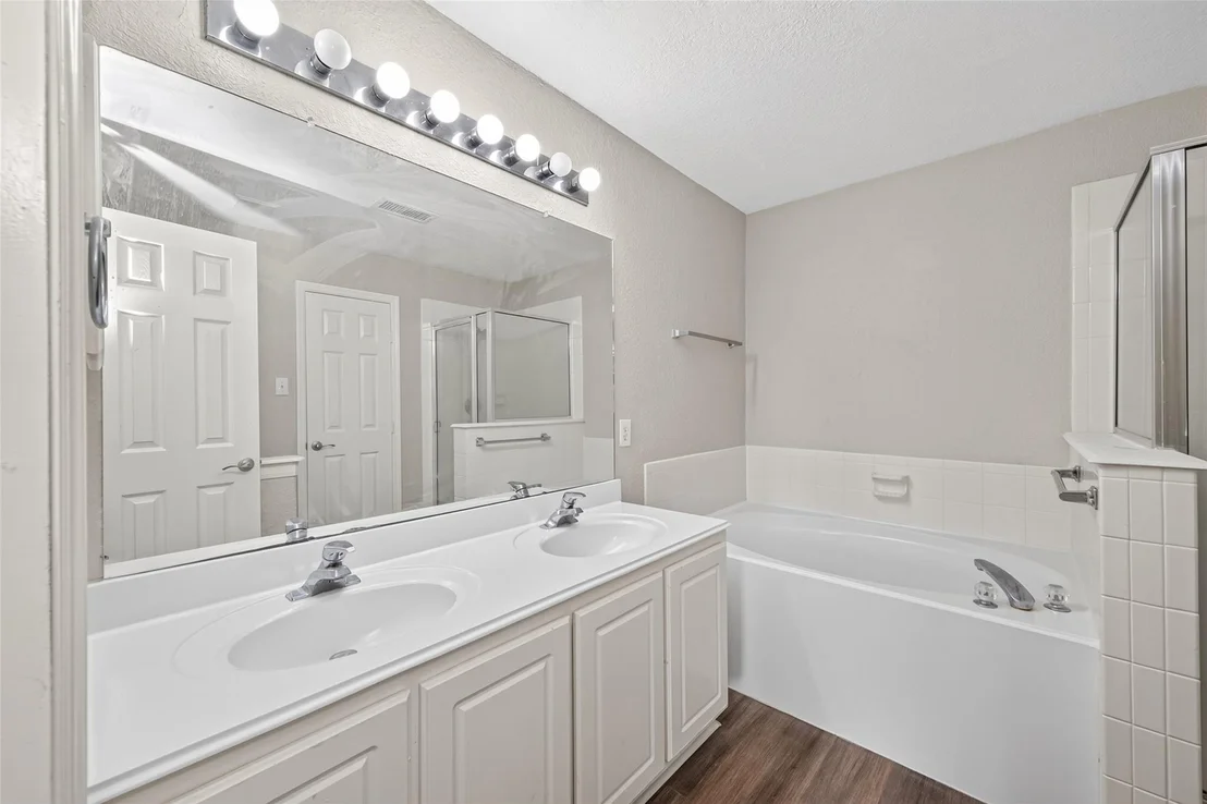 Photo of 3219 Watercliff Court