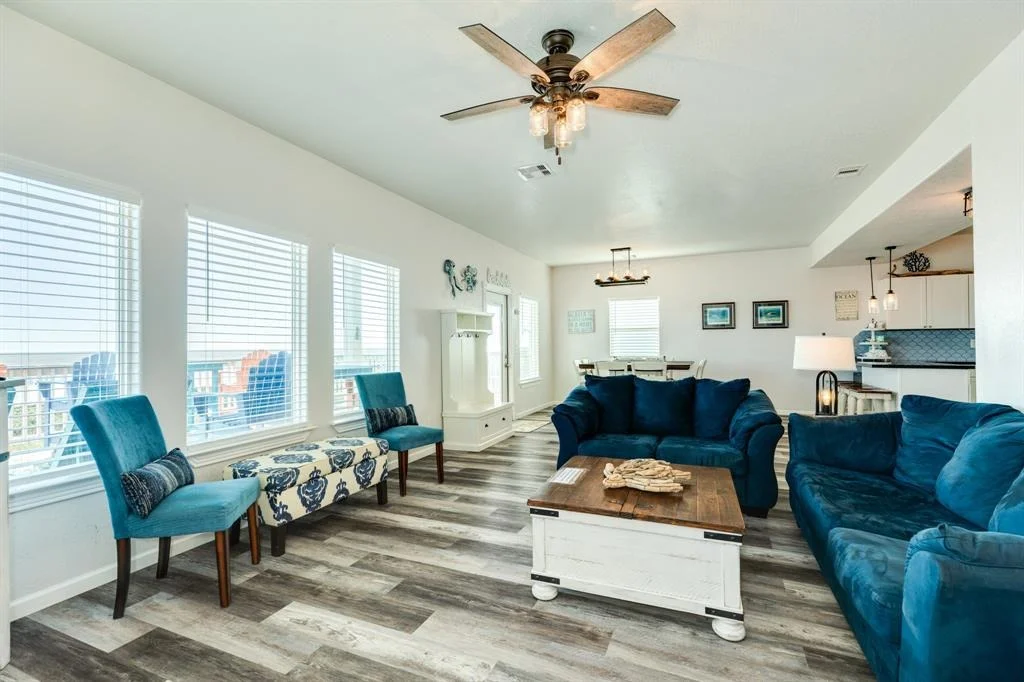Photo of 2930 Bluewater Highway
