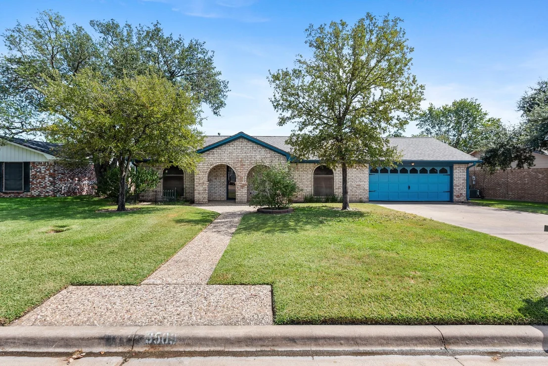 Photo of 3509 Oak Hill Drive