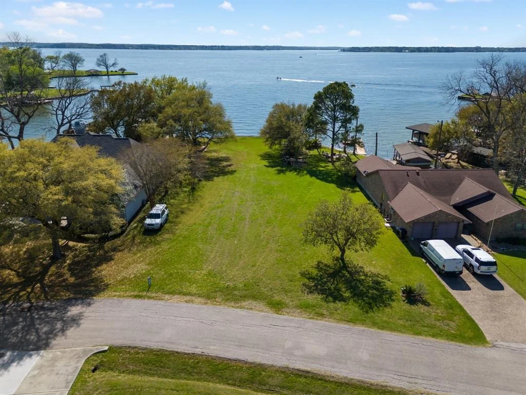 Photo of 13476 Hawthorne Drive