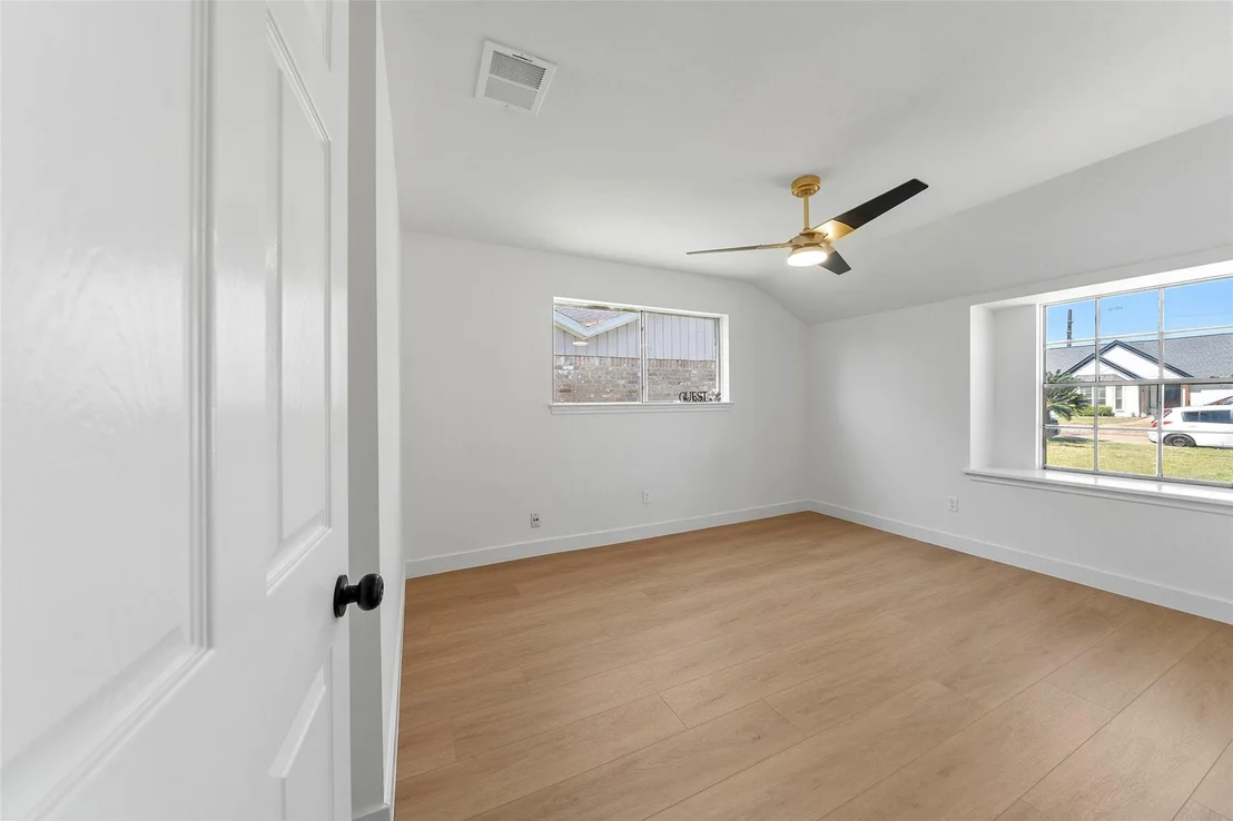 Photo of 5607 Arncliffe Drive
