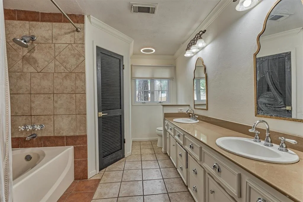 Photo of 6215 Glenhill Drive
