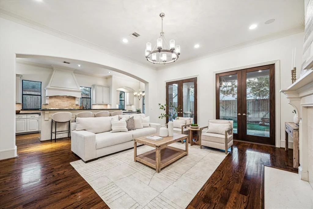 Photo of 2036 Addison Road