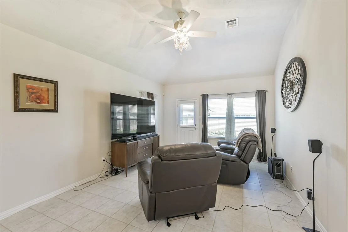 Photo of 7527 Windsor Valley Lane