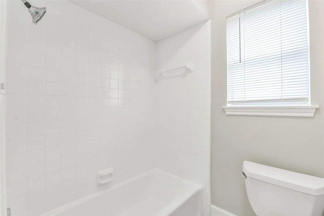 Photo of 4805 Whispering Falls Drive