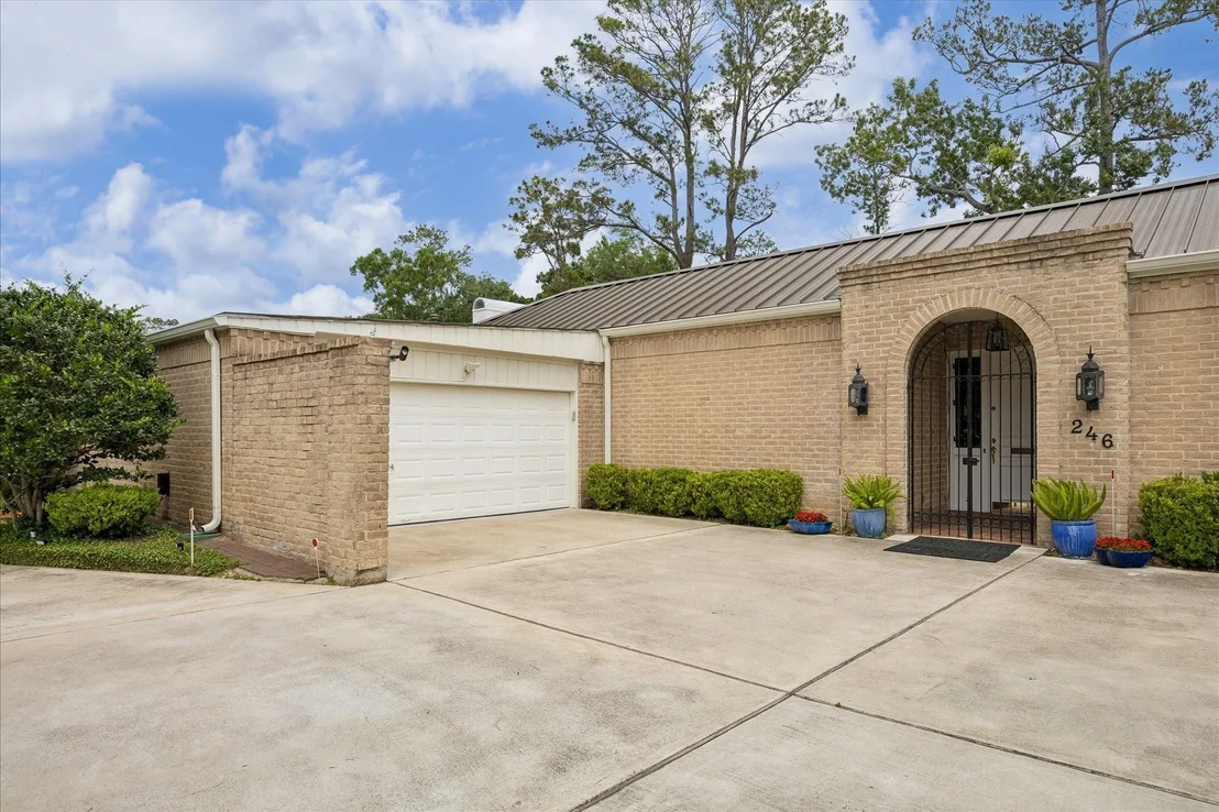 Photo of 246 Gessner Road