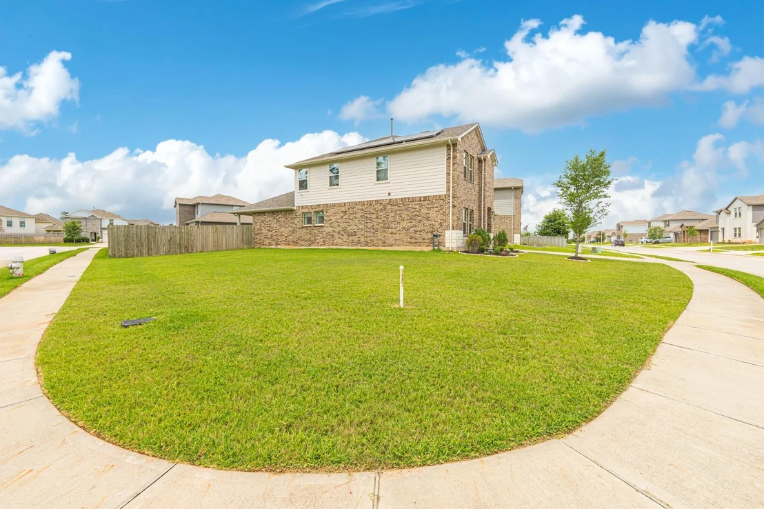 Photo of 14077 Sharktooth Hill Lane