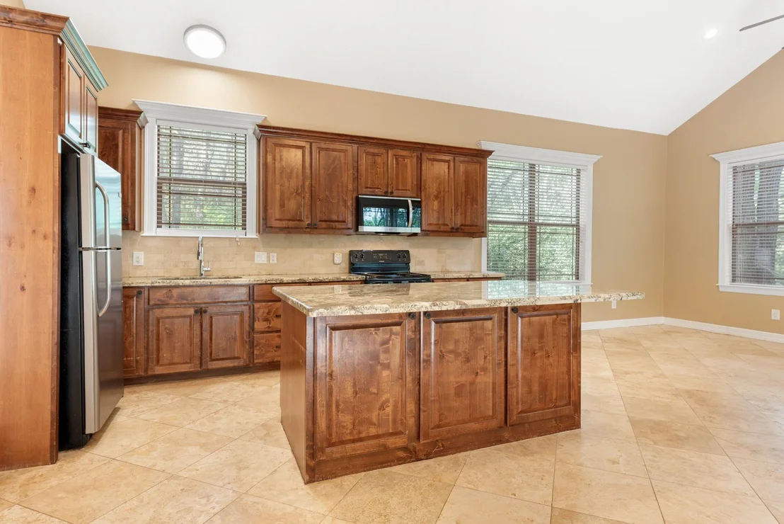 Photo of 1264 Matthews Way
