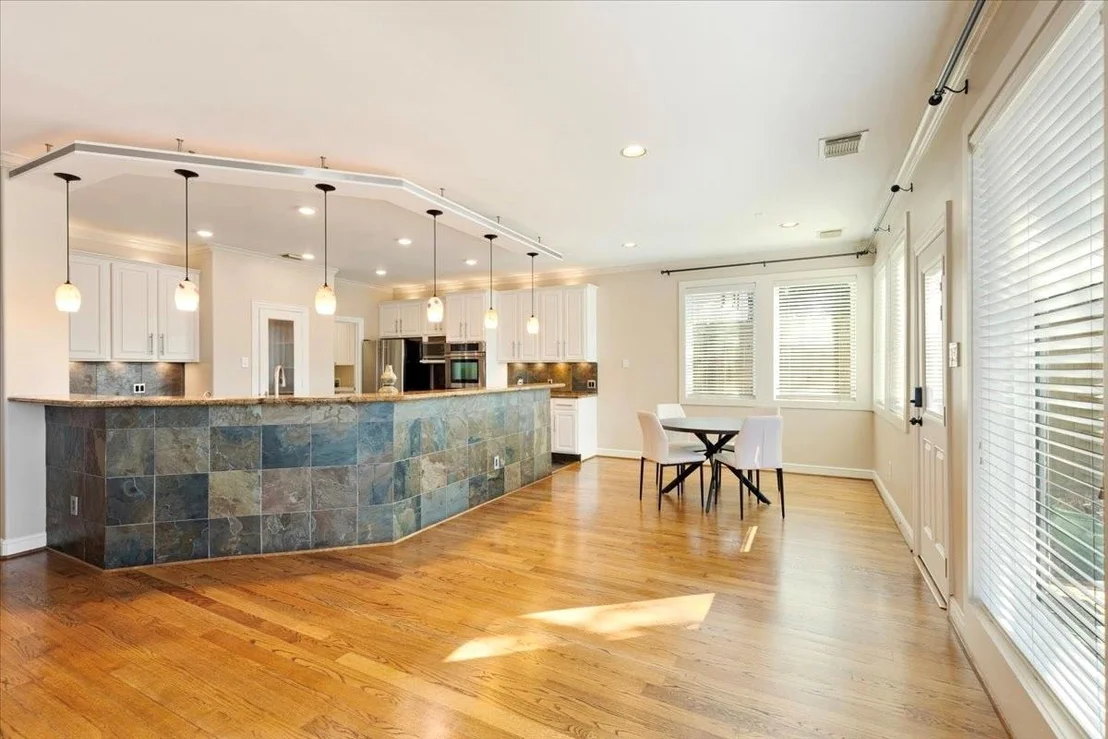 Photo of 5103 Locust Street