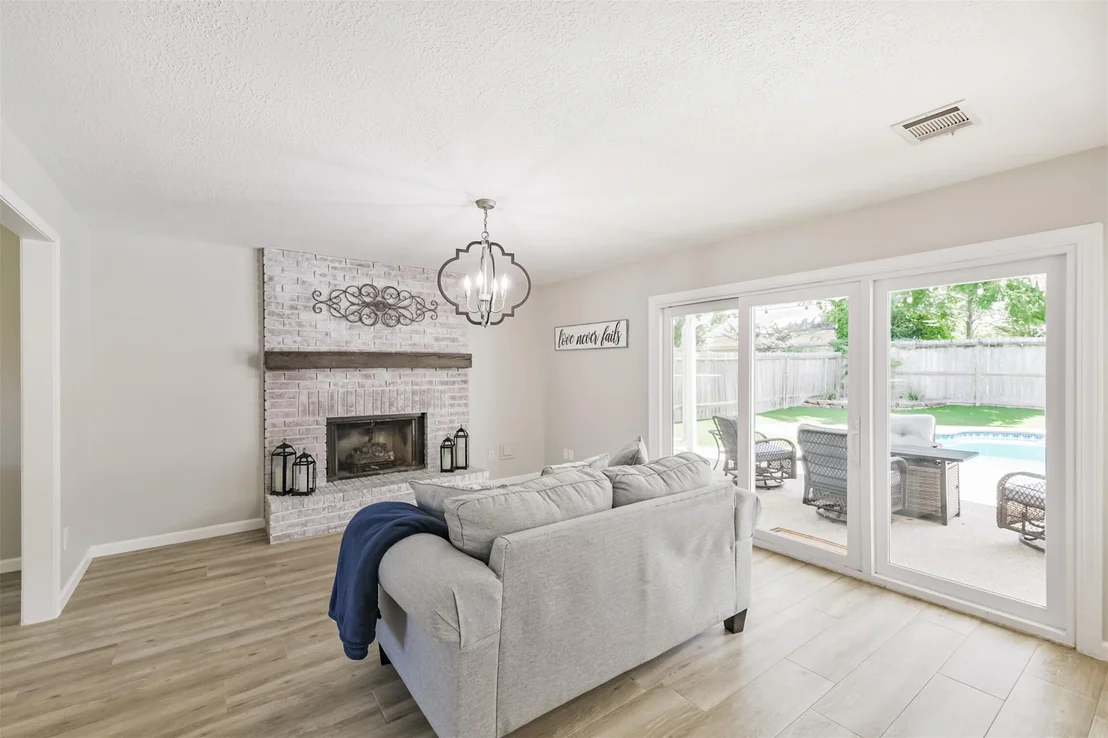 Photo of 2604 Silver Falls Drive