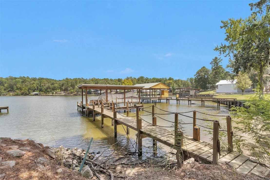 Photo of 308 N Point Drive
