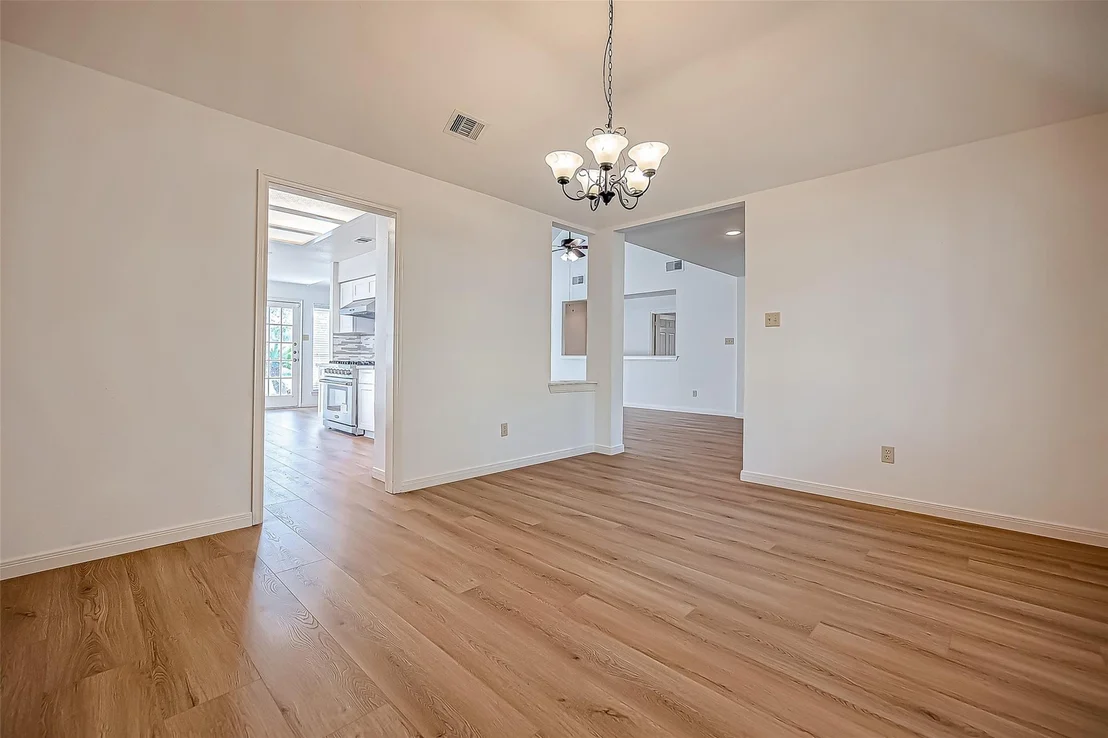 Photo of 2810 Pineleaf Drive