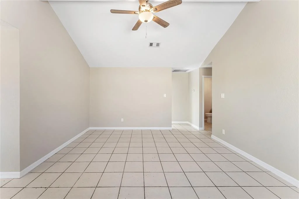Photo of 6250 Foxhunter Road