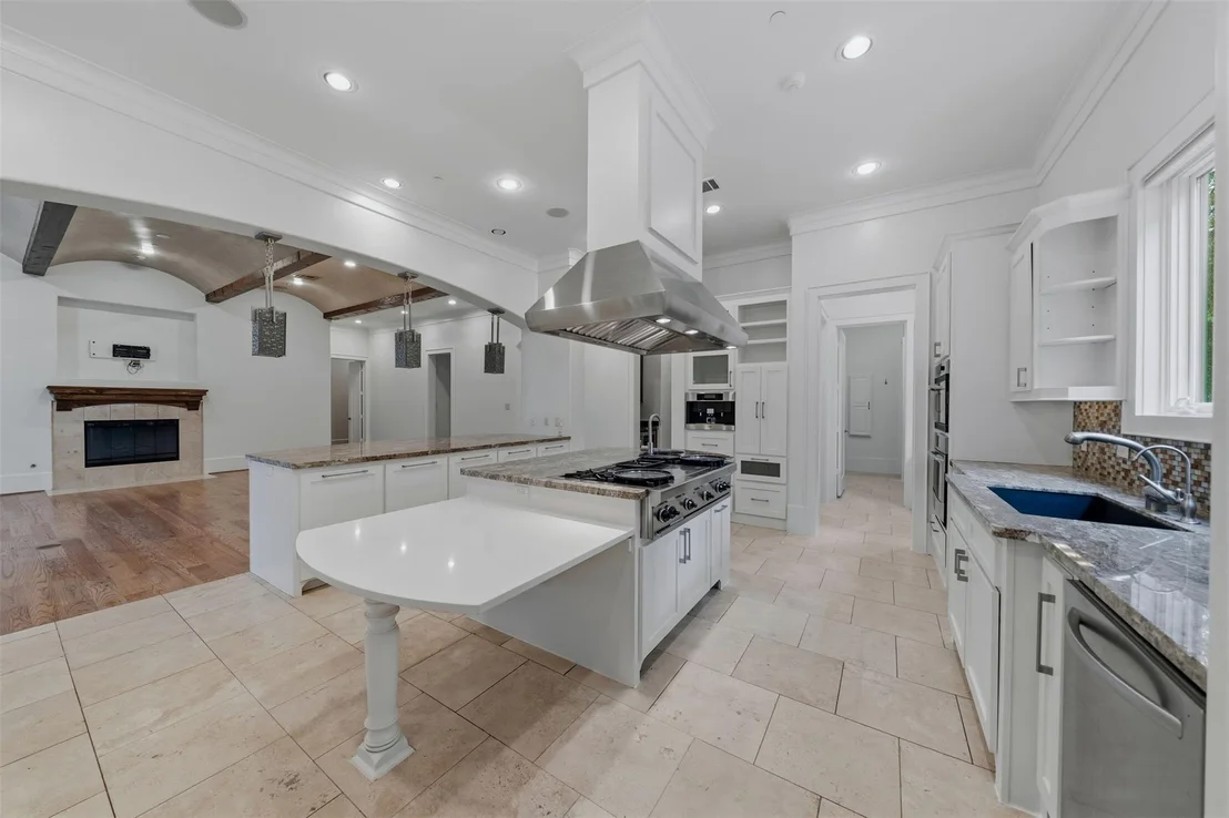 Photo of 11714 Memorial Drive