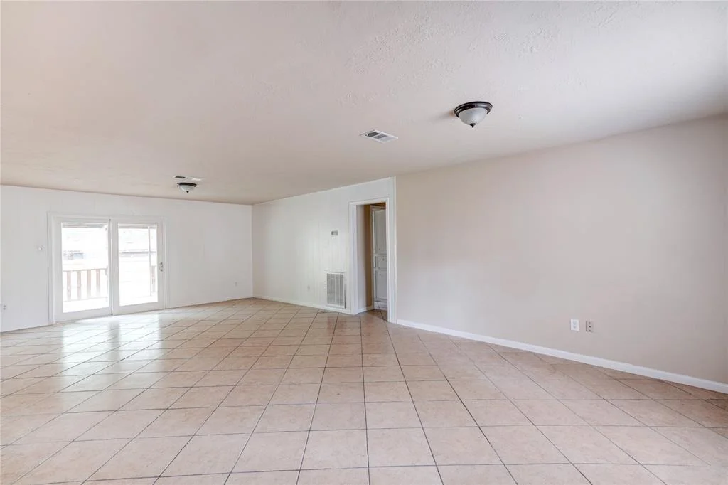 Photo of 306 Hollywood Drive