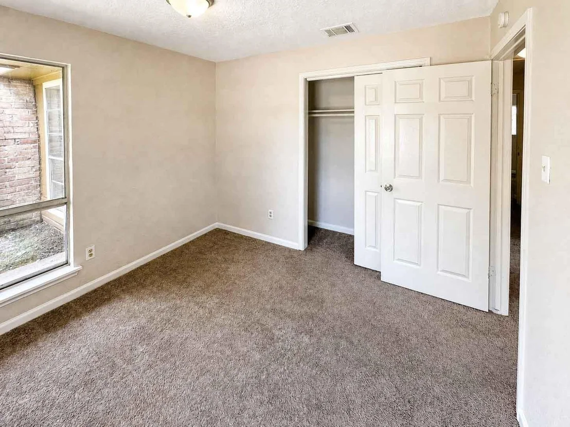 Photo of 8710 Parkway Forest Drive