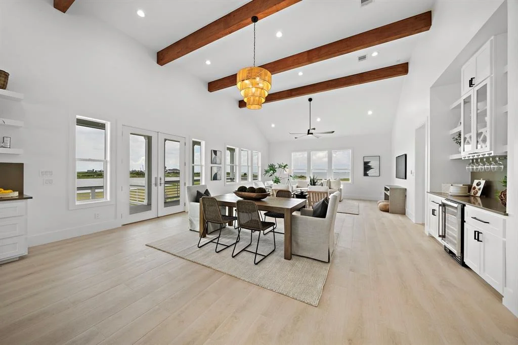 Photo of 1607 Bay Pointe Drive