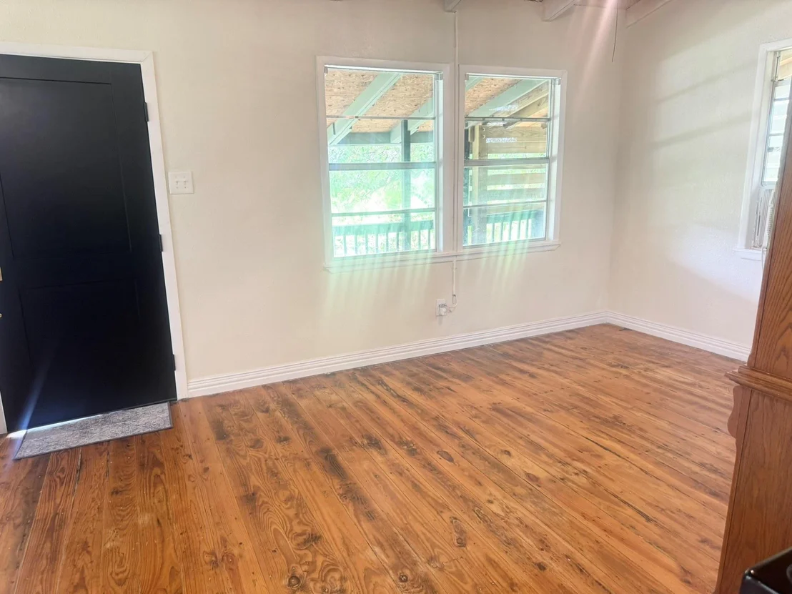Photo of 788 Riverside Drive
