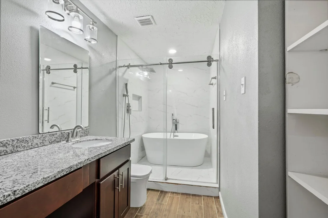 Photo of 16027 Brimfield Drive