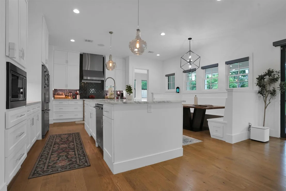 Photo of 9115 Hammerly Boulevard