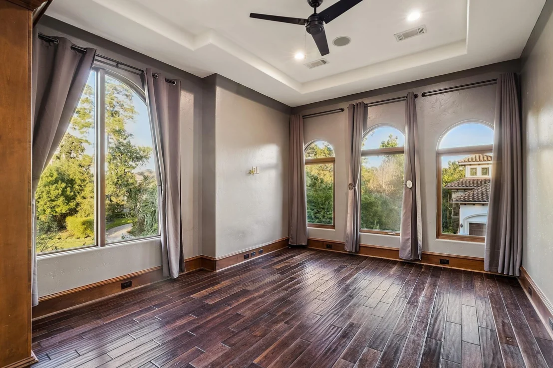 Photo of 6 N Fazio Way